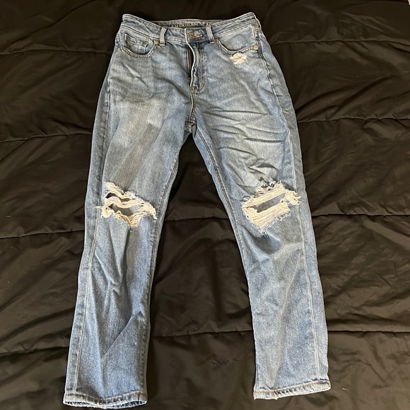 American Eagle Mom Jean - Picture 1 of 4